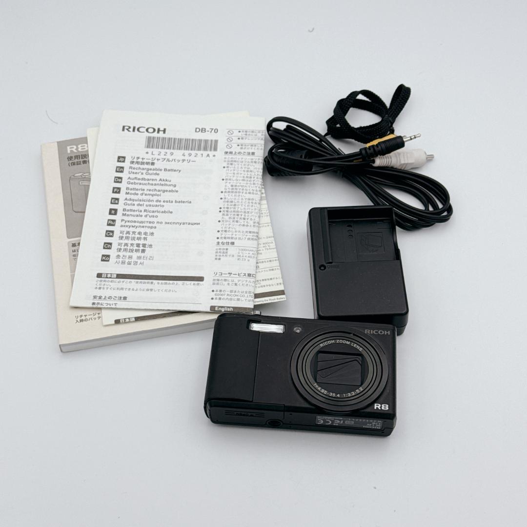 【極美品】RICOH リコー コンパクトデジタルカメラ R8 ブラック