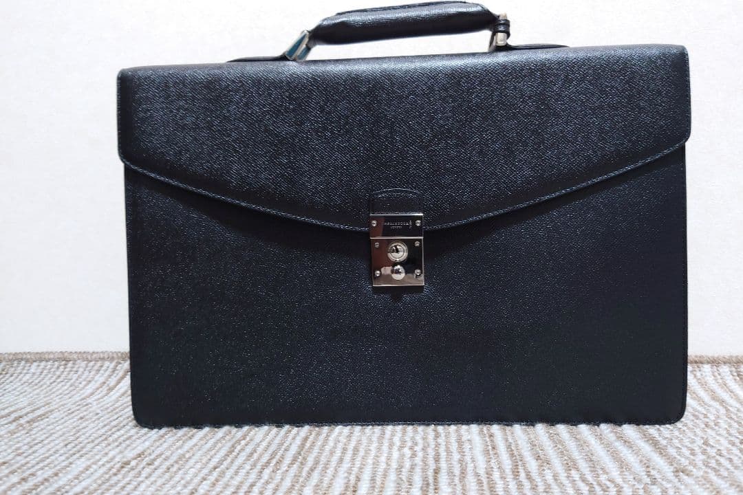 マッキントッシュ ブリーフケース（新品同様）