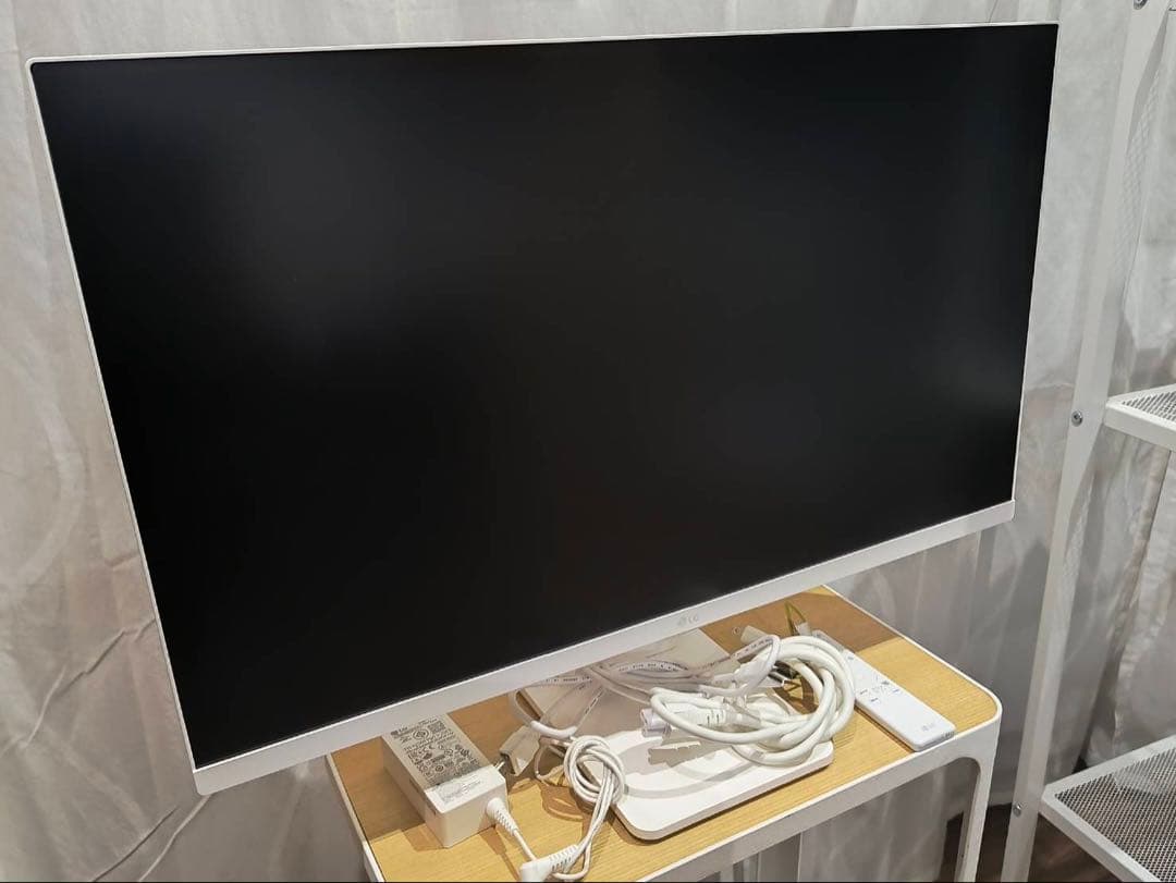 く*り様 LG MyView Smart Monitor 27SR50F-W 2