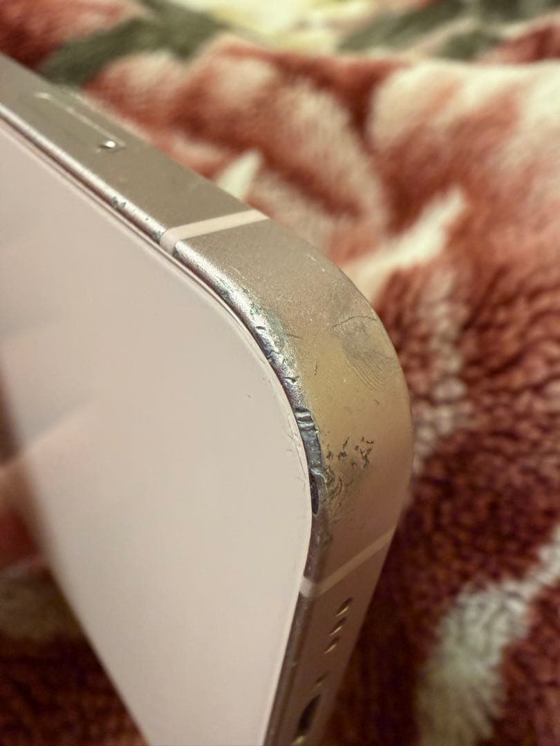 iPhone13 128GB ピンク　判定○ 白ロム