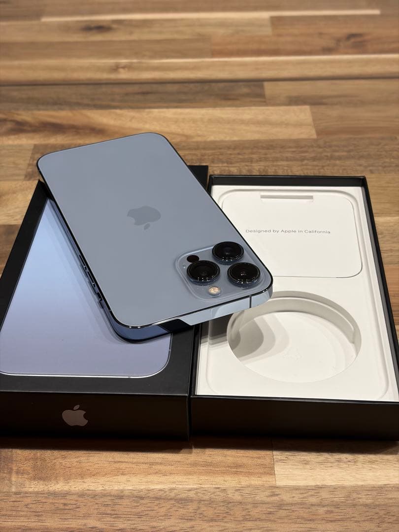 週末値下げ　iPhone13Pro MAX美品　256G シエラブルー 本体