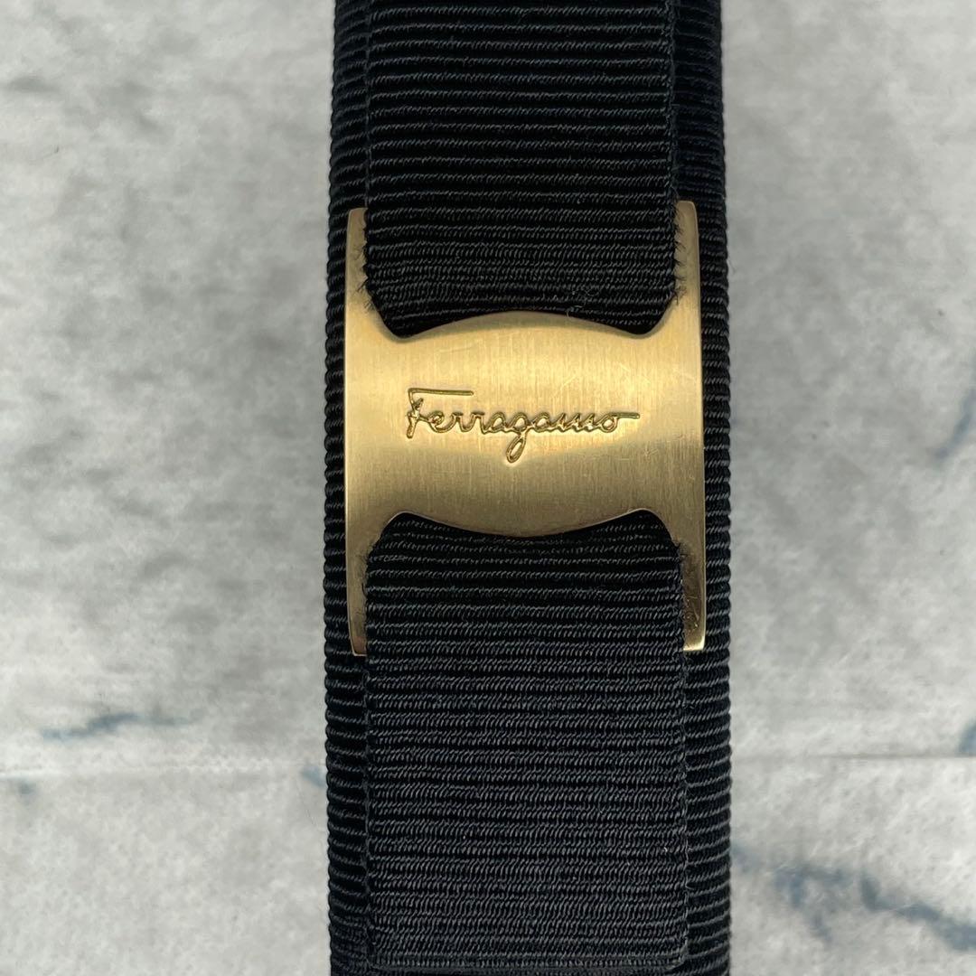 美品・箱付き✨フェラガモ ヴァラ リボンバレッタ ゴールド ブラック