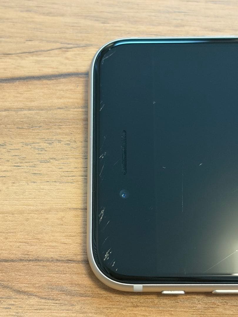 Apple iPhone SE (第3世代) SIMフリー スターライト