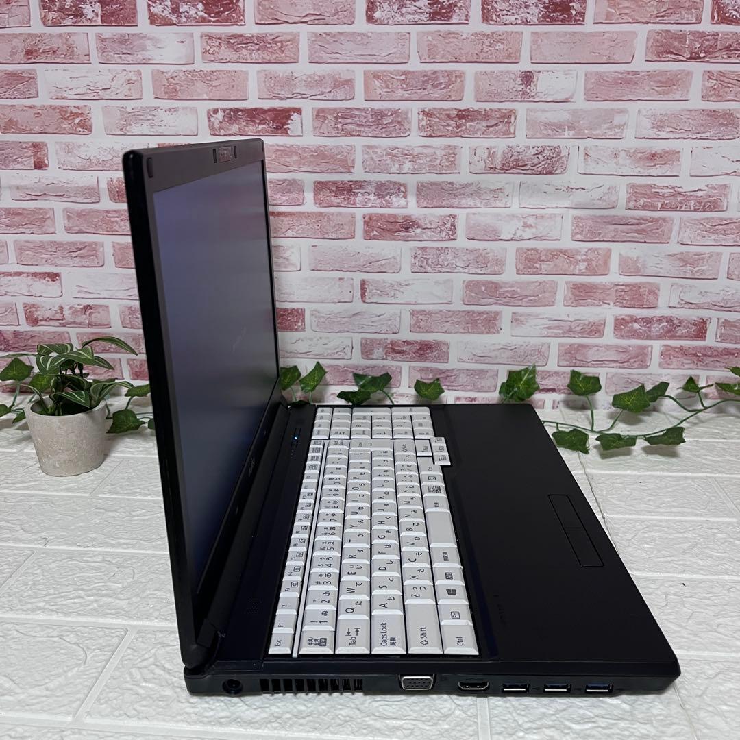 ★中古SSD256GB メモリ8GB★A577/R カメラ ノートPC★544