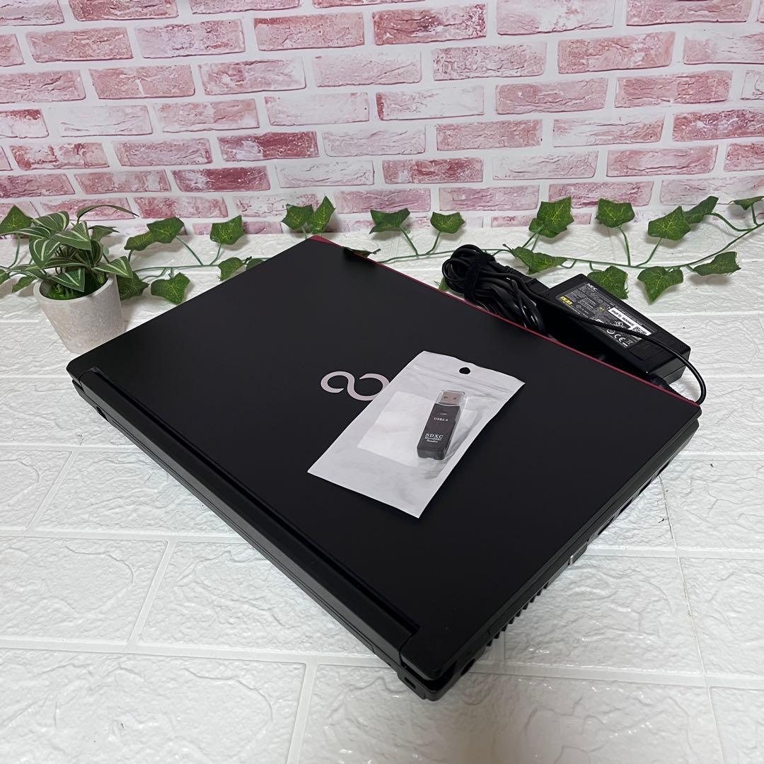 ★中古SSD256GB メモリ8GB★A577/R カメラ ノートPC★544