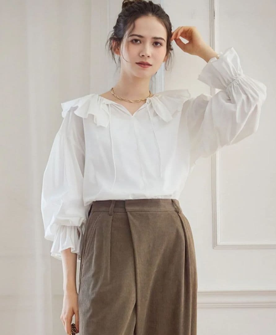 大きいサイズ46＊２３区 完売一部店舗限定＊フリルブラウス＊自由区ICB組曲