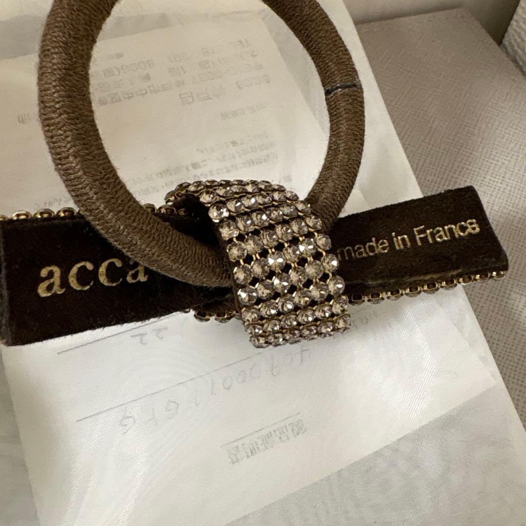 acca オードリードレスポニー　グレージュ