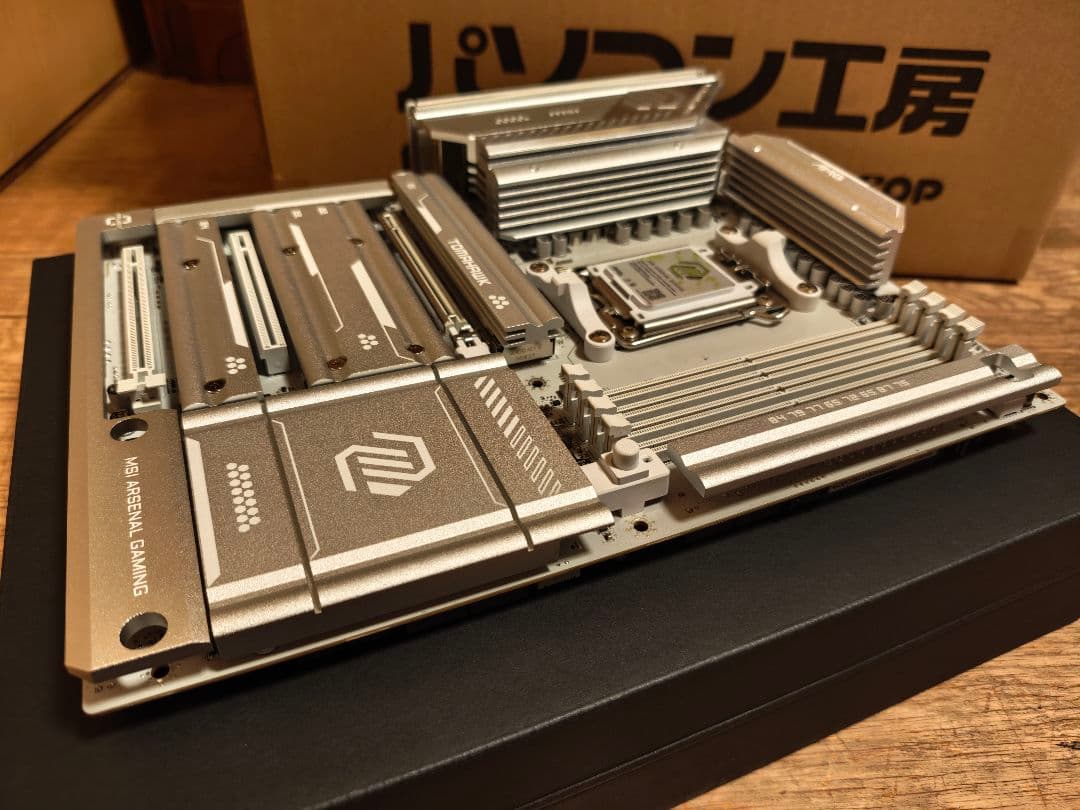 マザーボード MSI MAG X870E TOMAHAWK MAX WIFI PZ