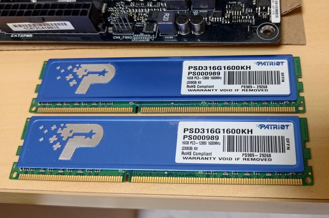 マザーボード ASUS Z97-PRO GAMER + i7-4790K + 16GB RAM