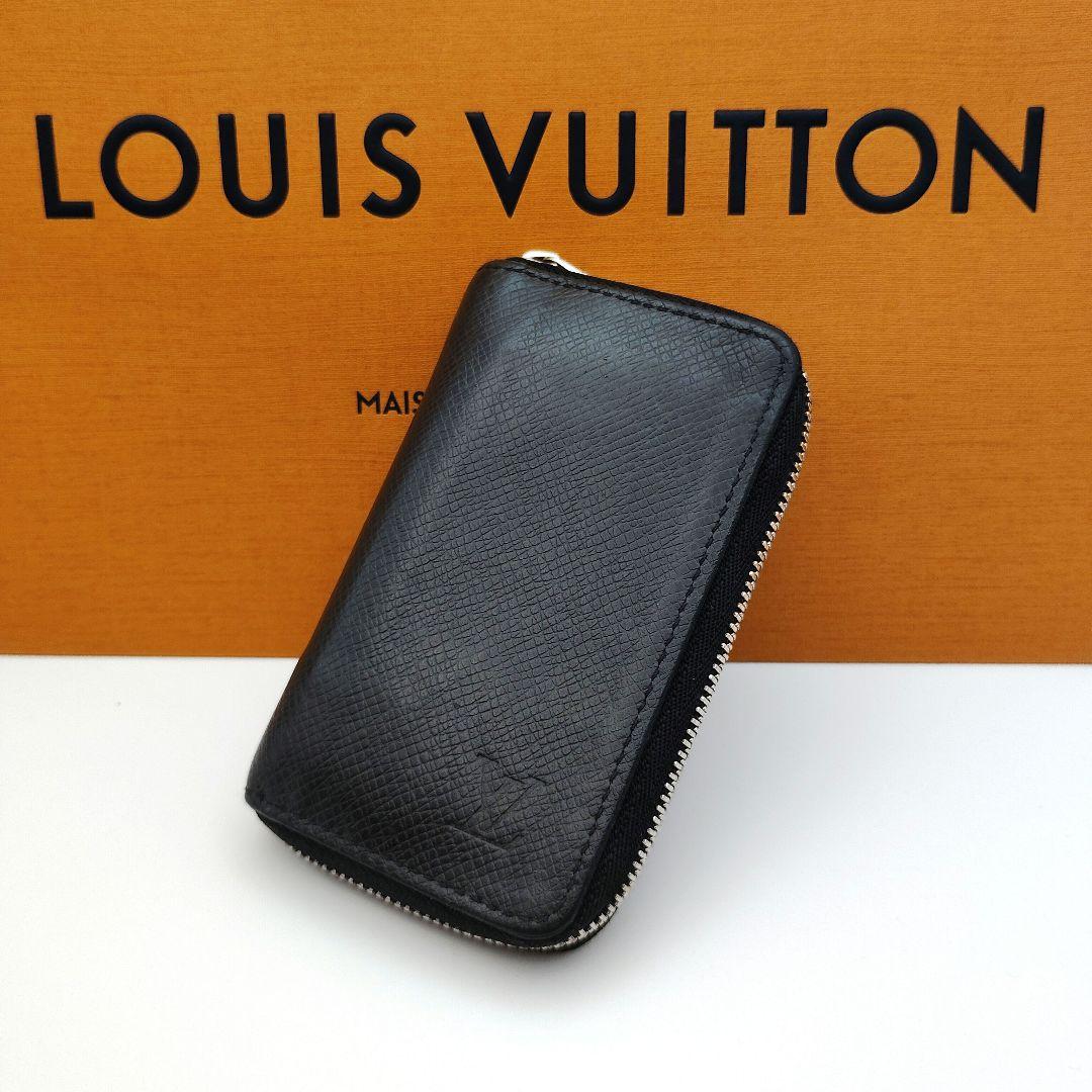 Louis Vuitton　タイガ　 ジッピー・パース