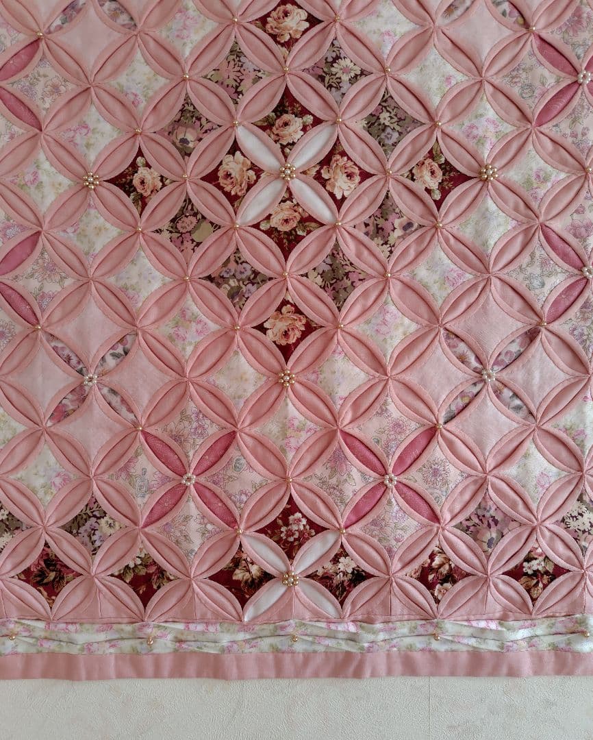 ♡りお♡パッチワーク(カテドラルウインドウ)タペストリー ハンドメイド