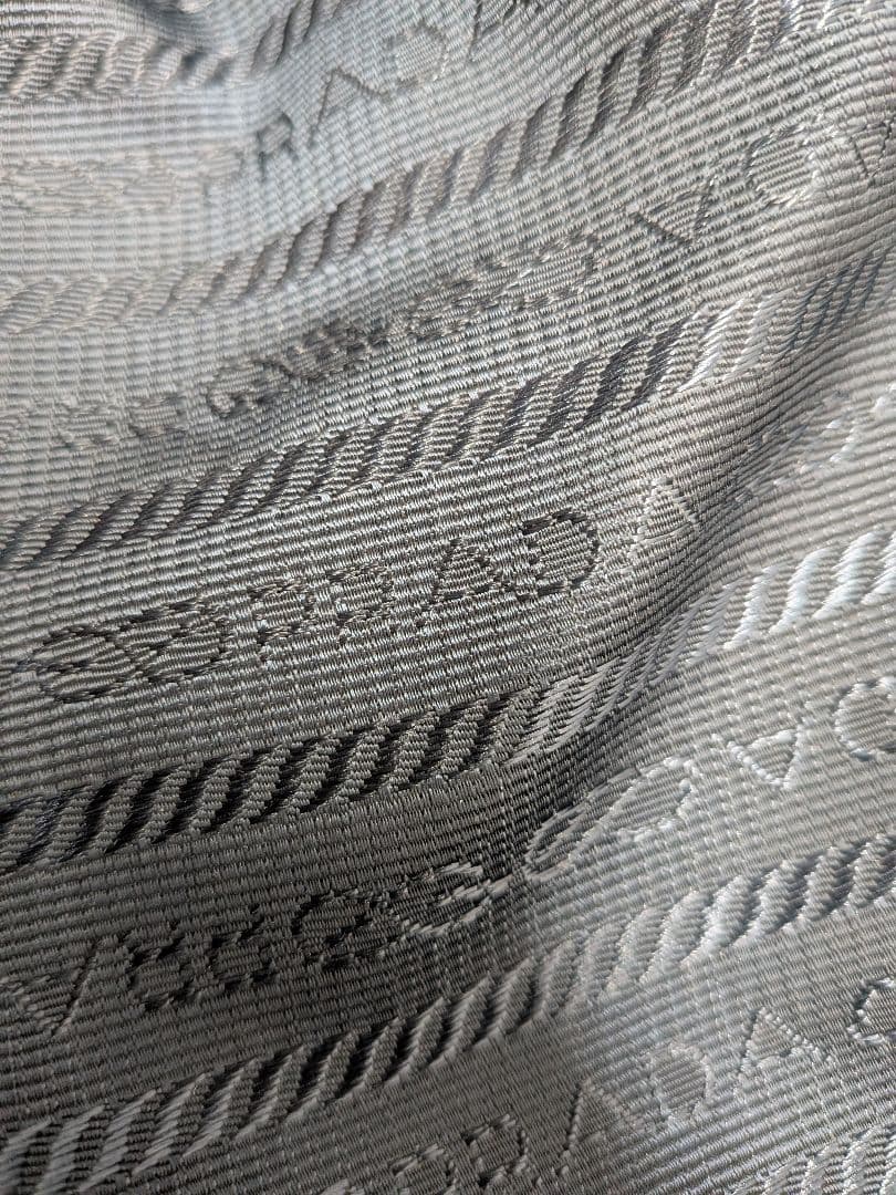 プラダリュック