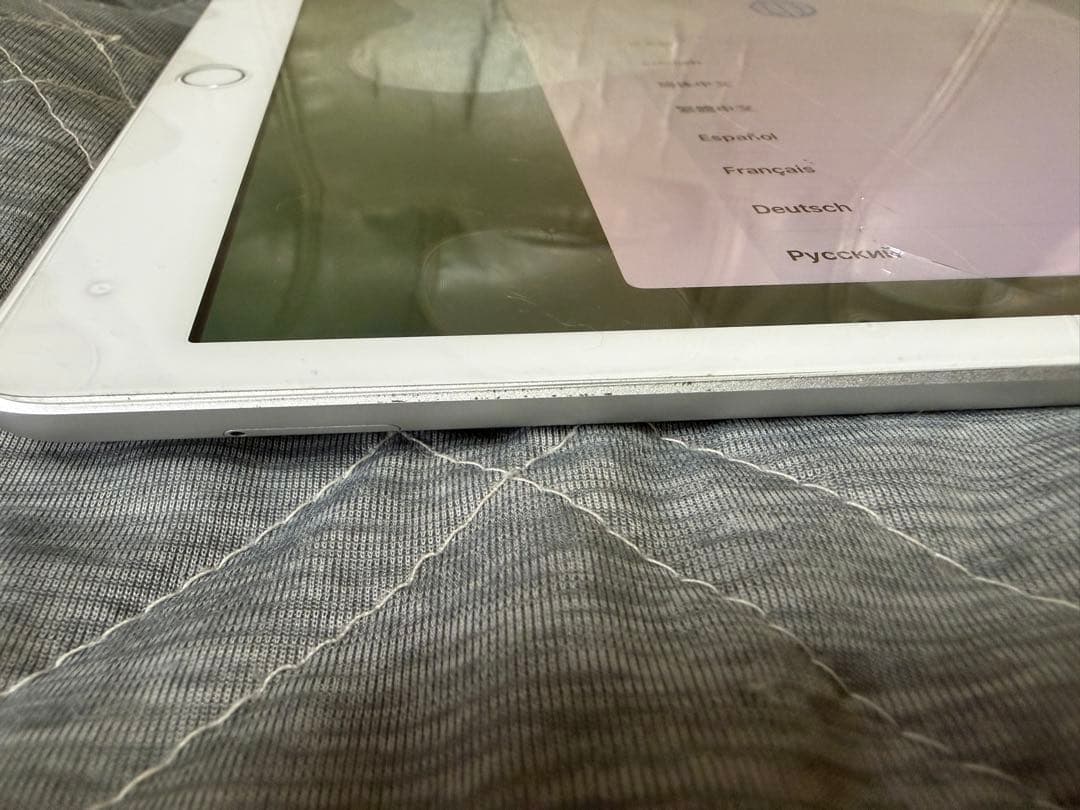 特価 ☆Apple iPad☆ 第7世代 Wi-Fi＋Cellular 32gb