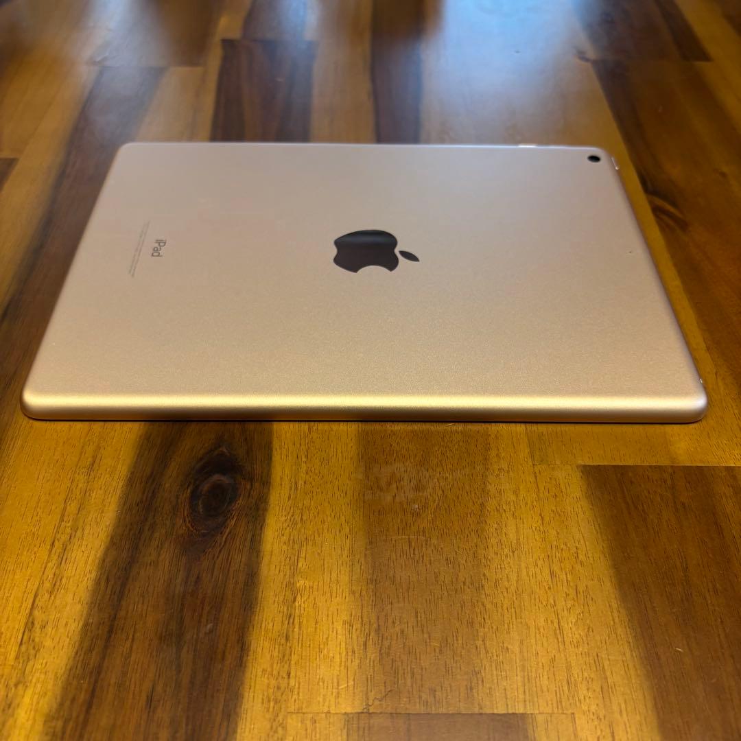 iPad 第6世代 Wifiモデル 32GB ゴールド