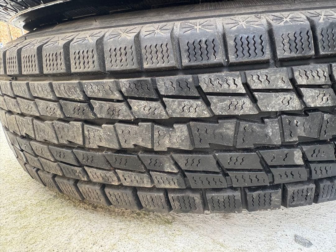 ジムニー用ホイール　2019年製グッドイヤースタッドレスタイヤ付　16インチ