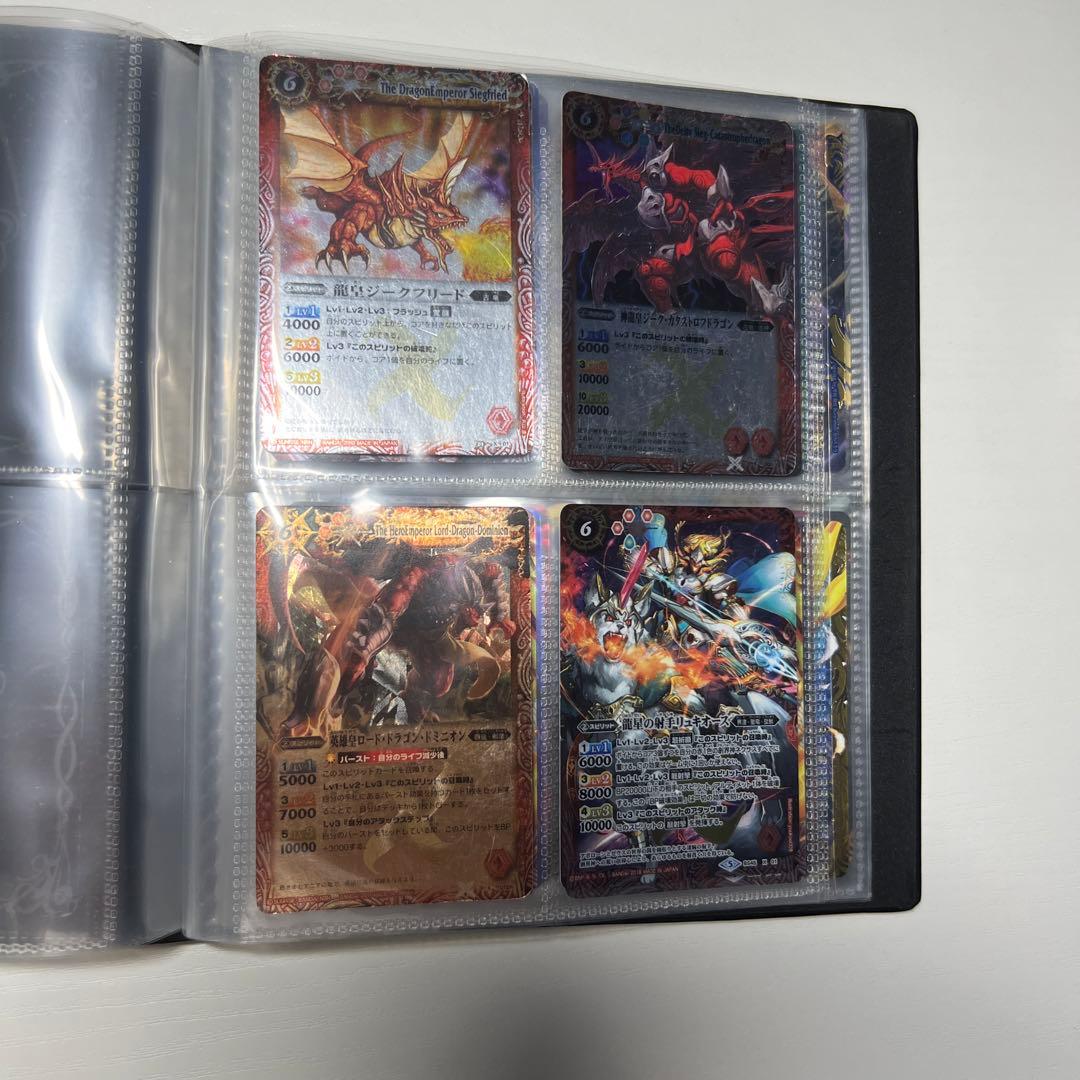 バトスピ、カード＋ファインダー　 ＋引退品のカードなど何百枚あります