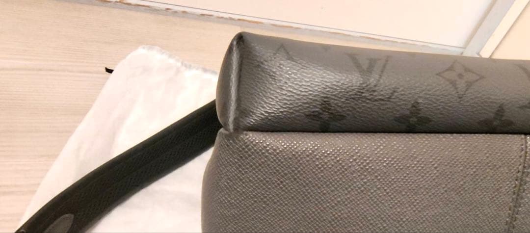 グレー バックパック