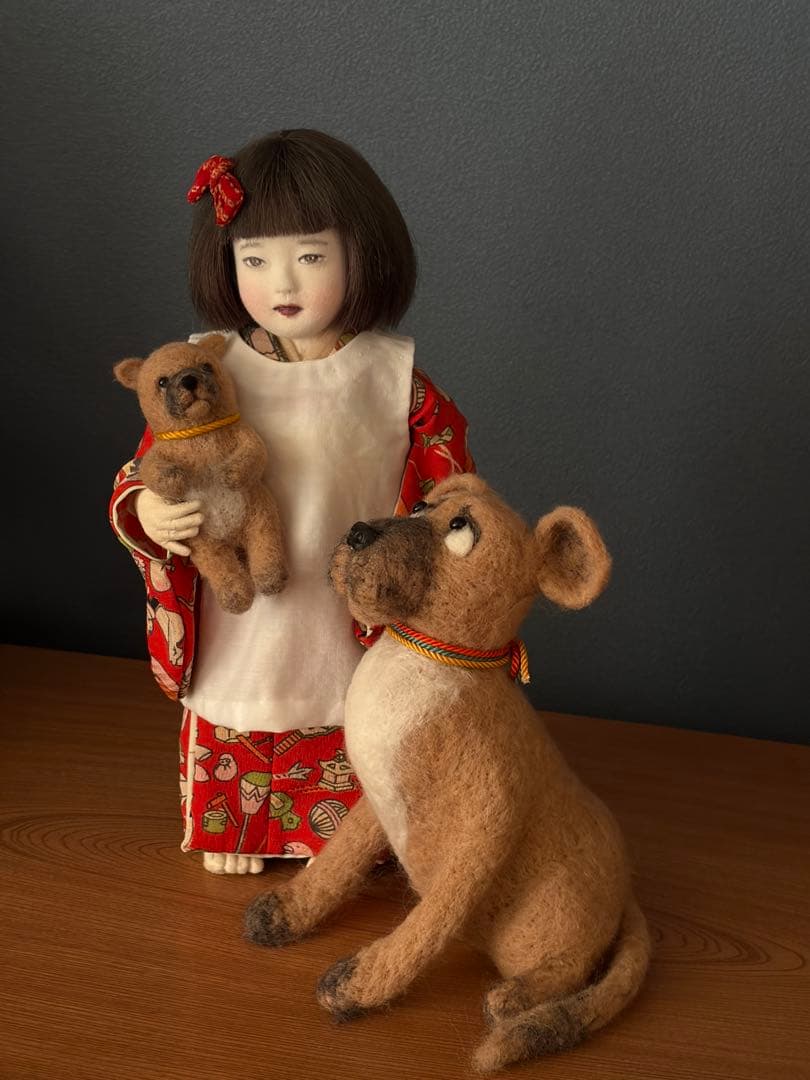 創作人形とフェルト犬のセット(高さ29cm)