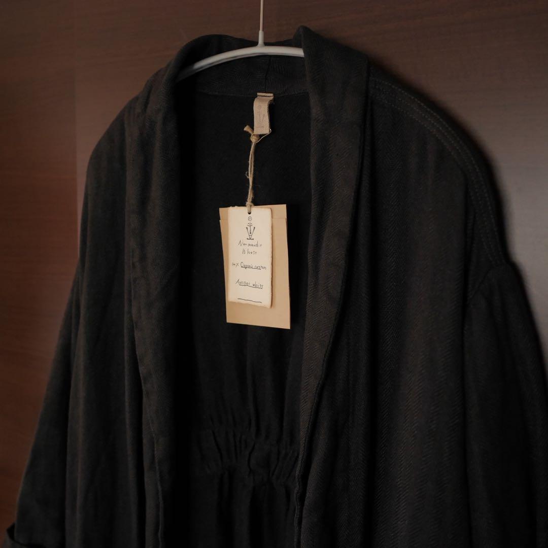 マキマロ ヘリンボーンローブコート