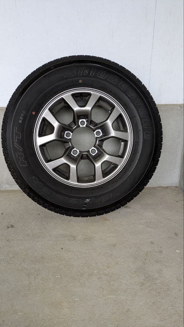 ジムニーシエラ　JB74　 純正アルミホイール タイヤ1本のみ　ノマド　JC74