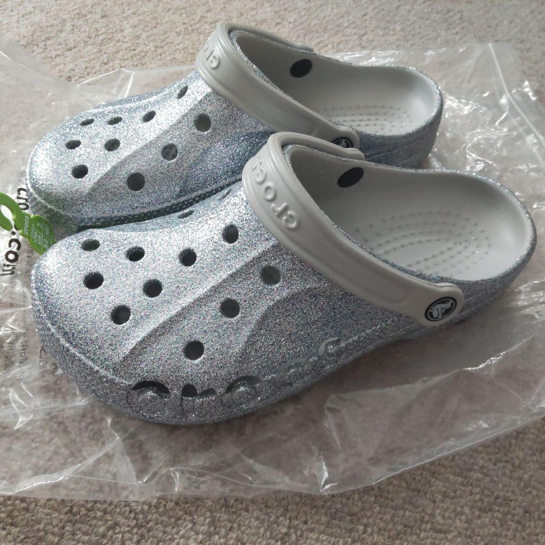 クロックス　サンダル　新品　グリッター　シルバー　25センチ　限定　レア