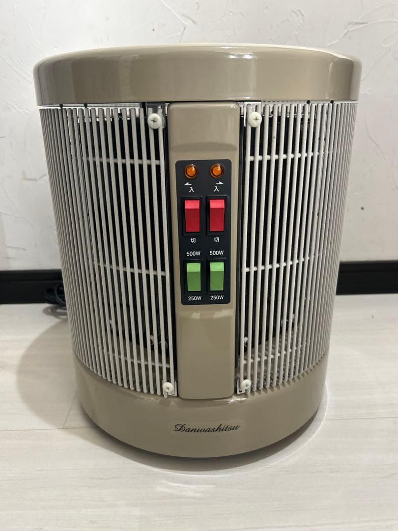 【未使用品】2025年製 遠赤外線パネルヒーター 暖話室 DAN1000-R16