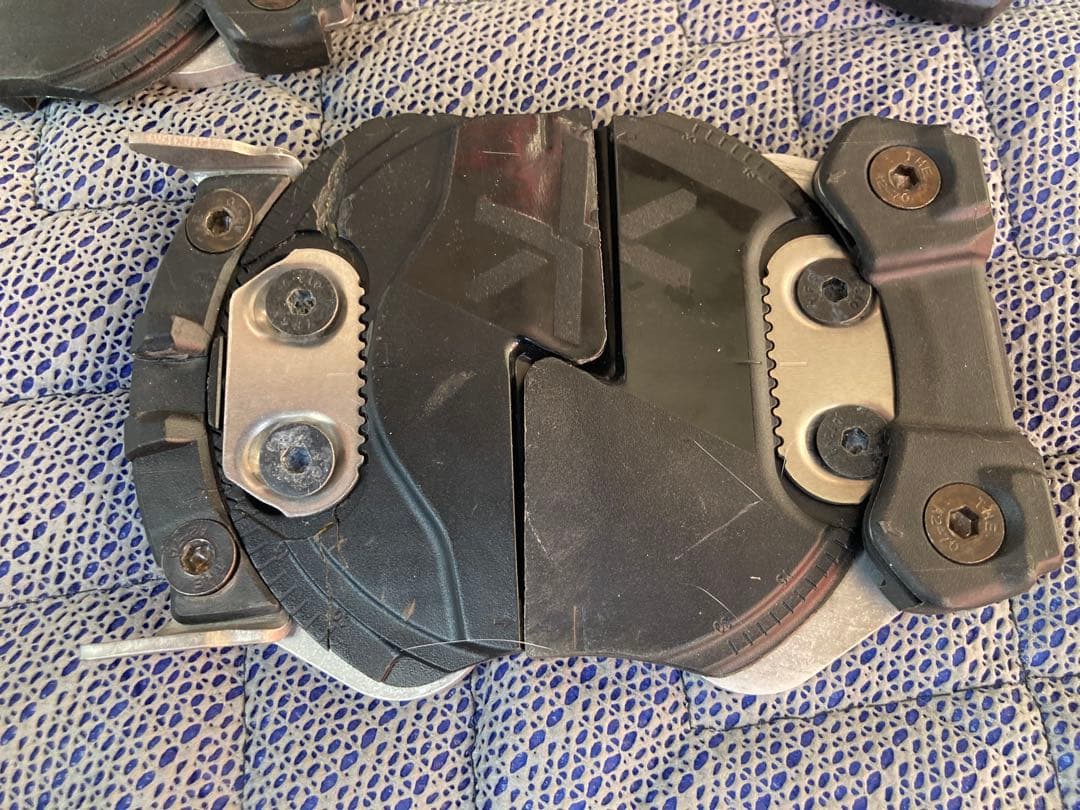 Karakoram straight lineスプリットボードビンディング