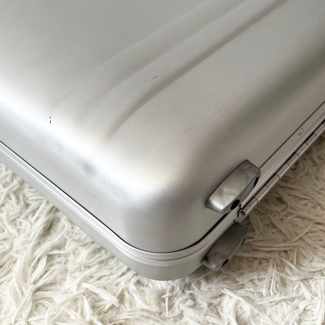 未使用品✨ゼロハリバートン　アタッシュケース　シルバー　アルミ　ブリーフケース