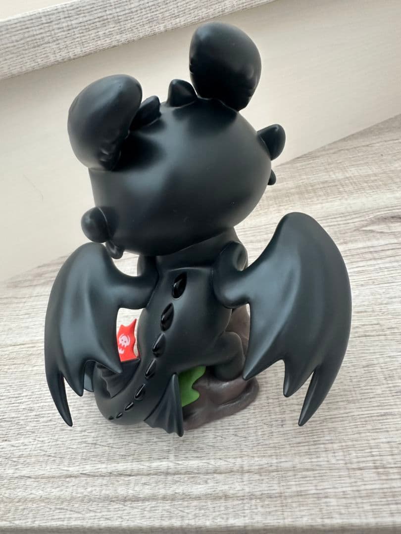 POP MART　ラブブ　ヒックとドラゴン