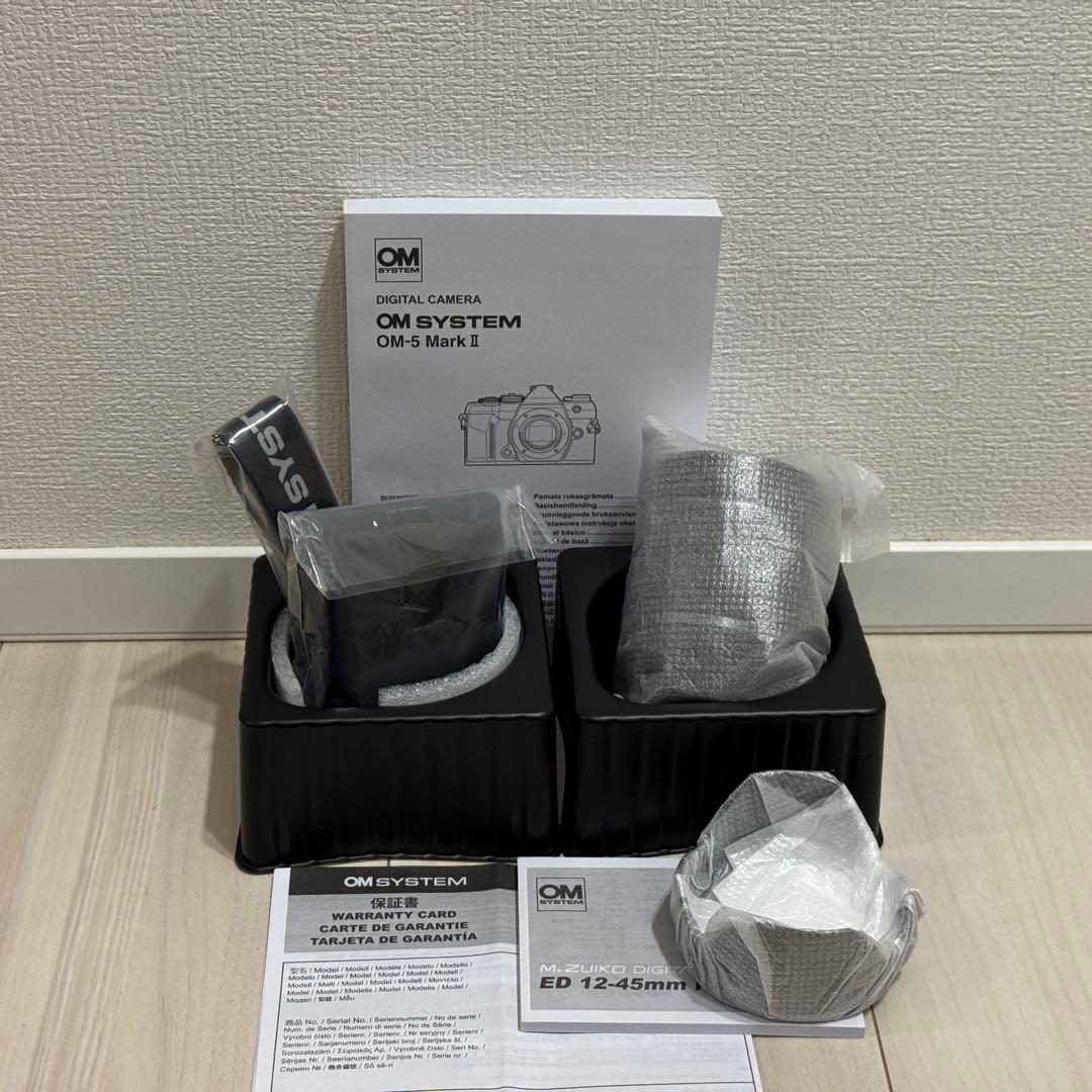 新品未使用　OMシステム　12-45mm F4.0 PRO