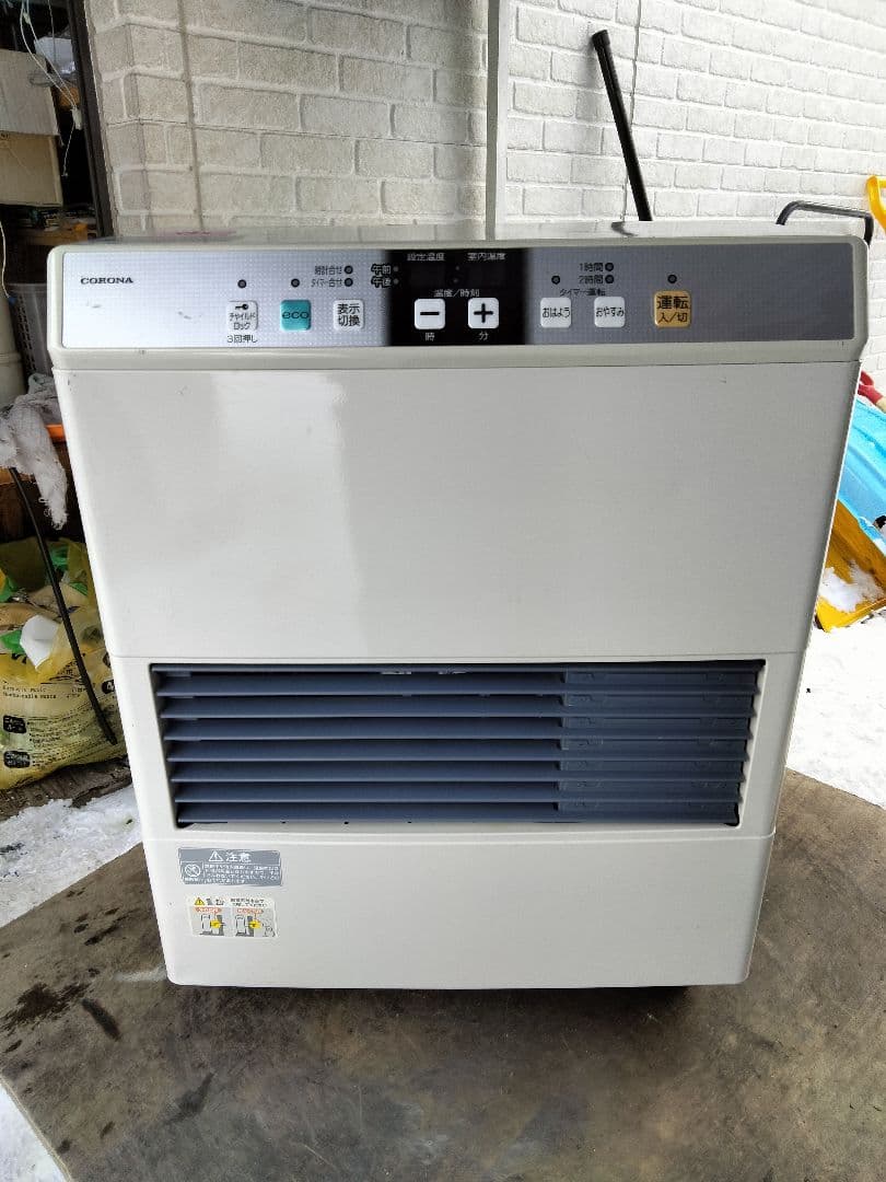 札幌発コロナFF温風石油ストーブ！品番「FF‐5213GS」2013年式中古品①