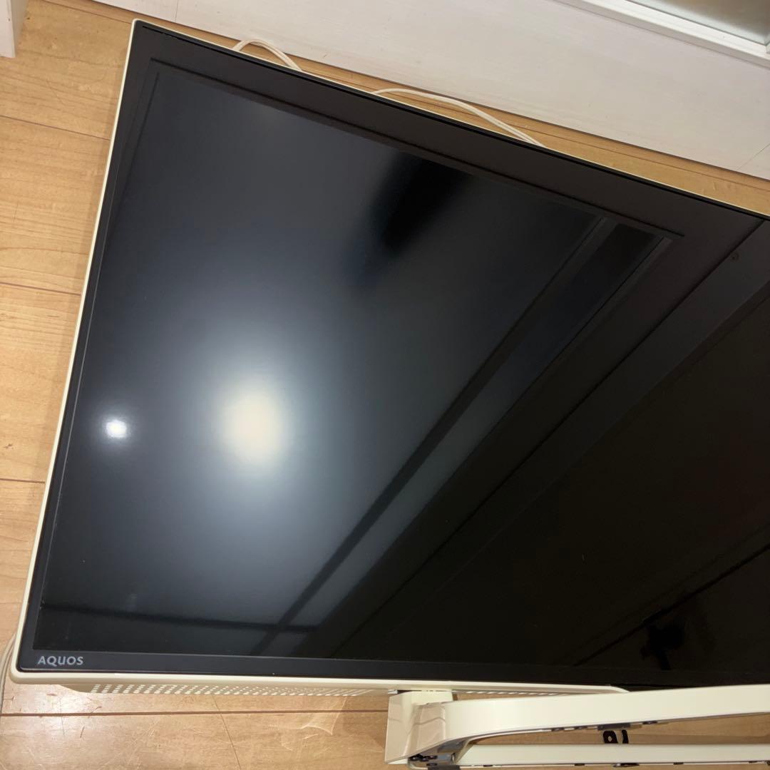 フルハイビジョンテレビ　シャープ　LC-40W35美品! ホワイト
