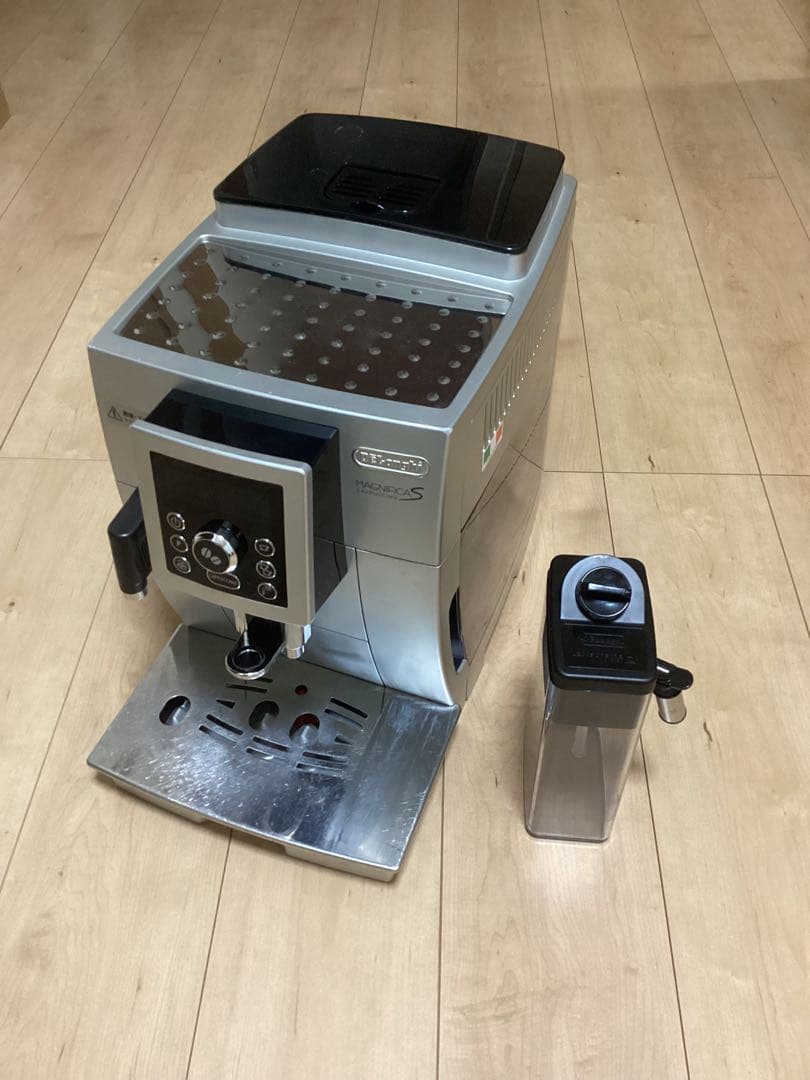 中古　マグニフィカS デロンギ　動作確認済　ECAM 23460s