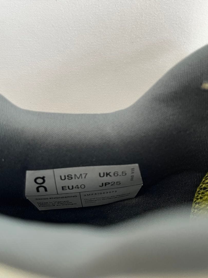 【最終価格❗️】On オン クラウドモンスター2 25cm スニーカー