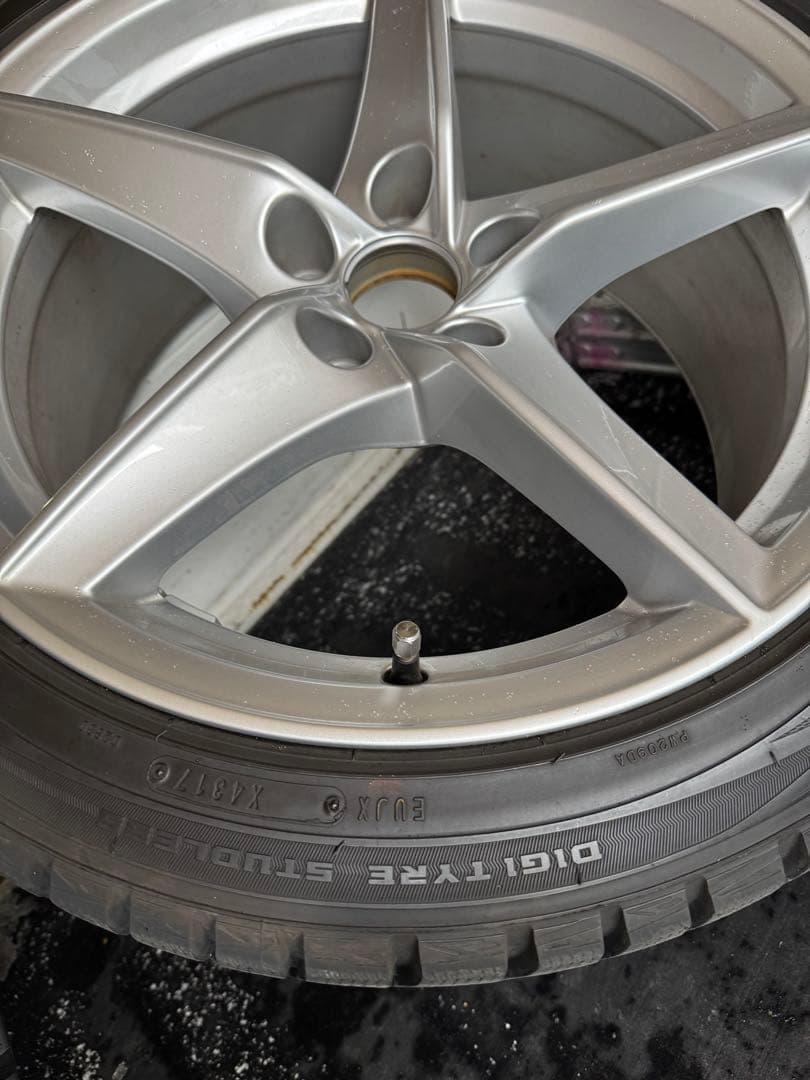 アウディ　スタッドレス