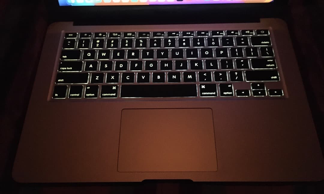 MacBook本体 Apple MacBook Air 2013 8GB 256GB WIN11