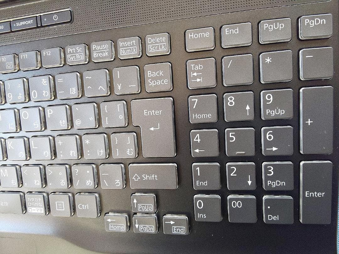 LIFEBOOK AH51/H2 i7-1195G7 /1T/16G/B.R ②