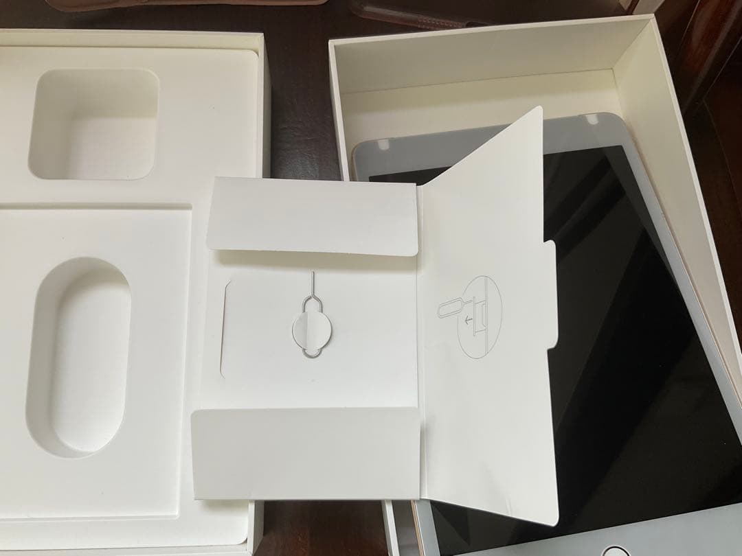 Apple iPad mini(第4世代) Wi-Fi+Cellularモデル