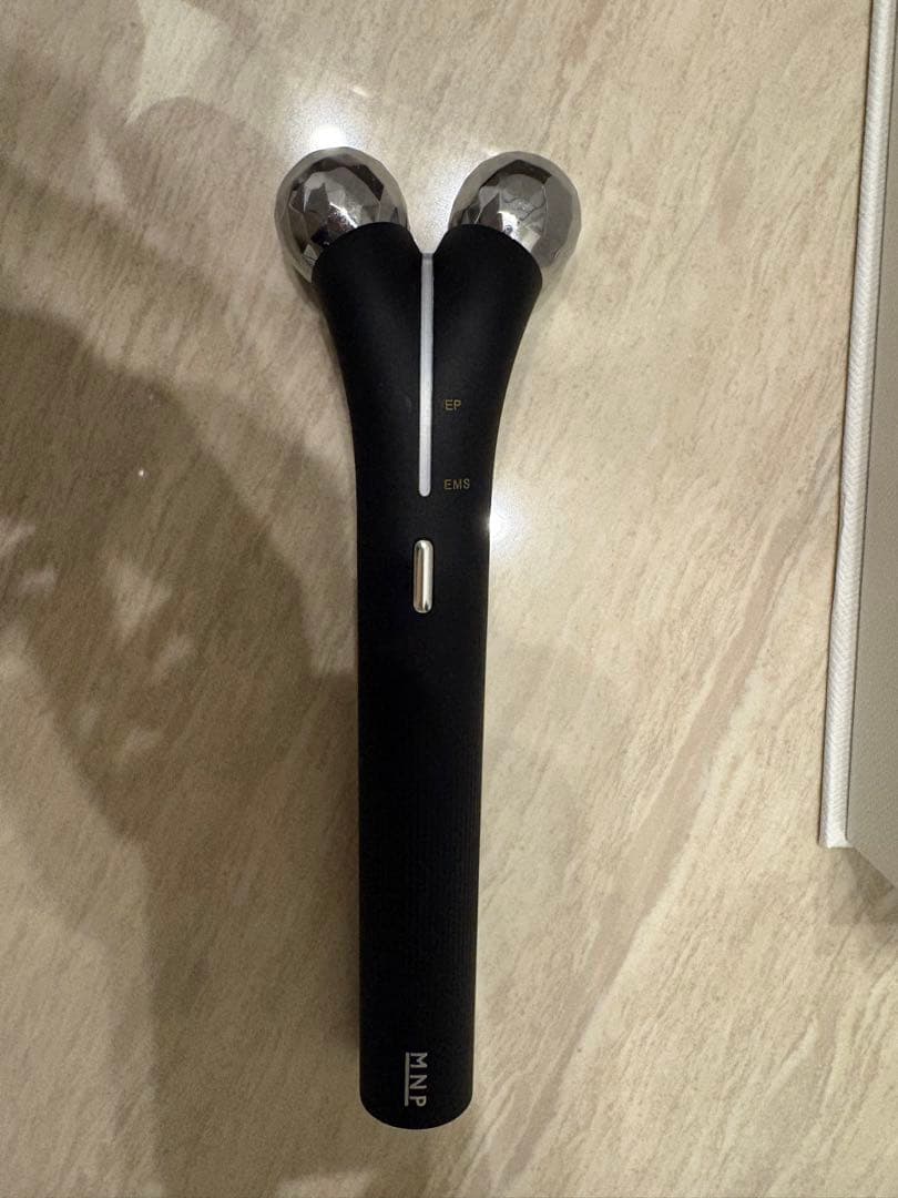 MANHATTAN PEELIFT 目元美顔器