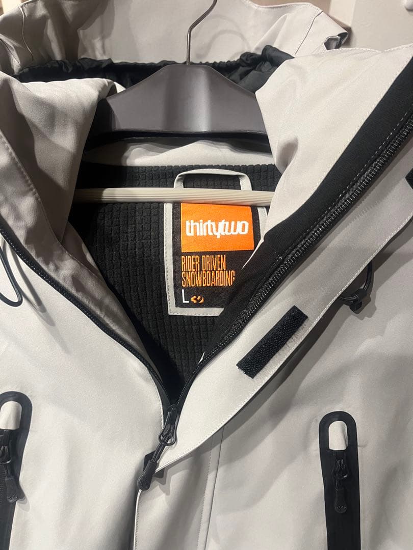 thirtytwoスノーボードジャケット Lサイズ グレー
