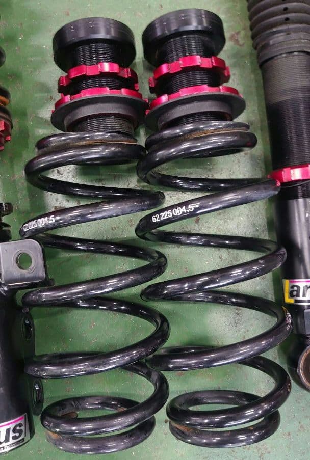 カローラツーリング　車高調　ラルグス　50プリウス