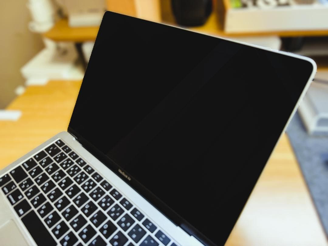 MacBook Air 2018 i5 8GB 256GB A1932 シルバー