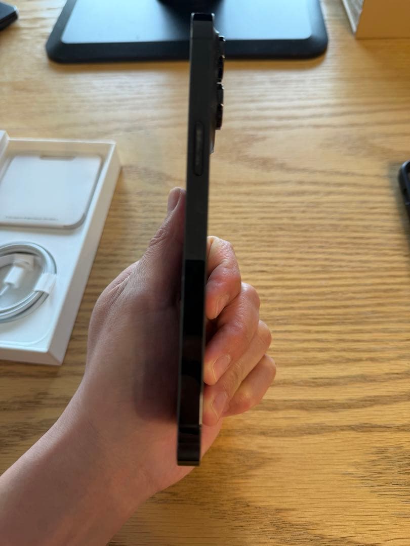 大容量 1TB iphone 14 pro max スペースブラック 箱付き