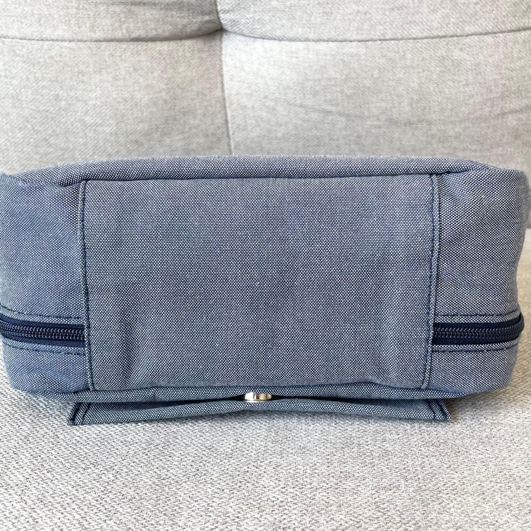 未使用品 familiar ファミリア おむつポーチ 現行品 ガーゼハンカチ付き