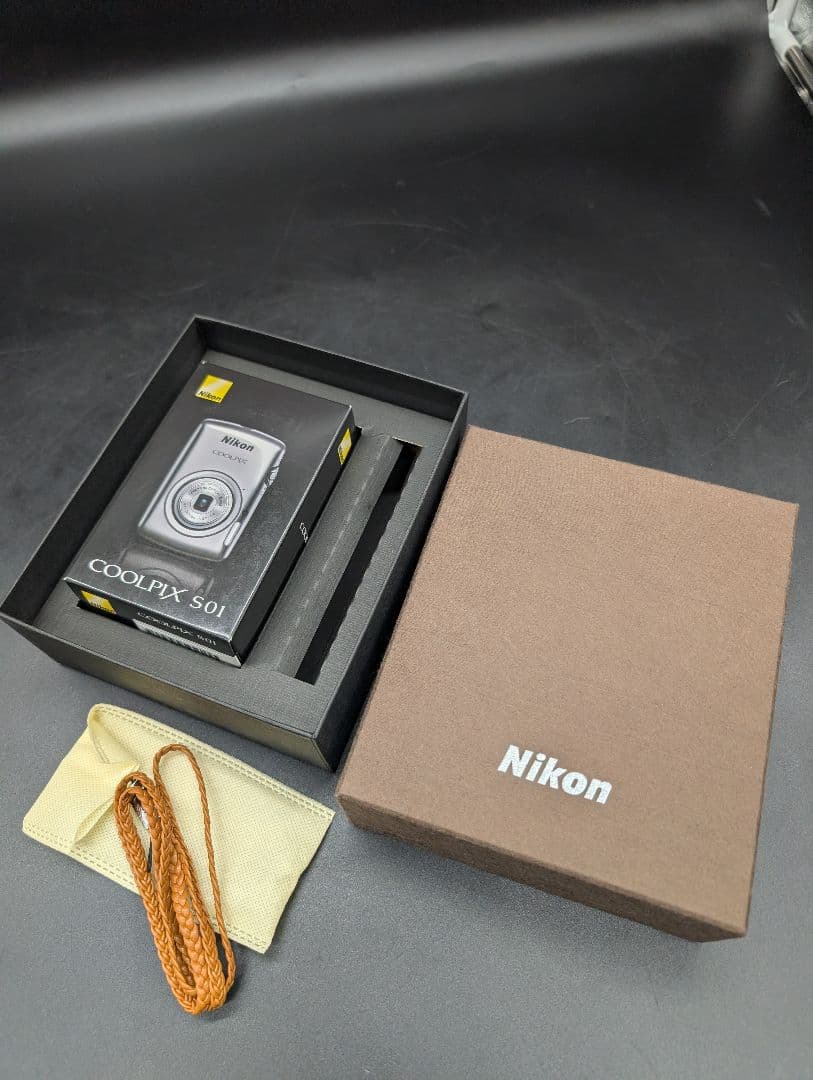 【未使用】Nikon COOLPIX S01 シルバー