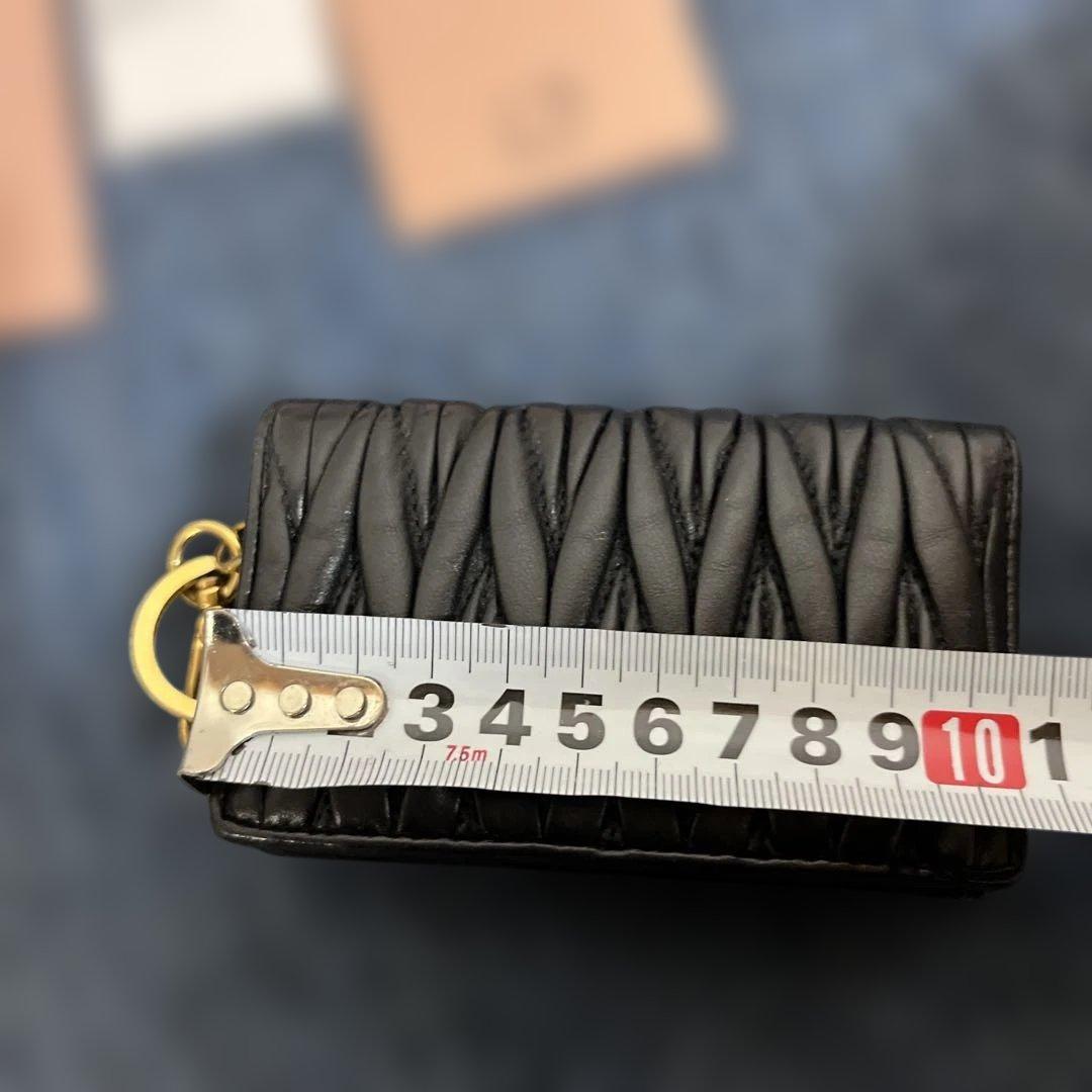 ミュウミュウ カードケース 名刺入れ マテラッセ ロゴ金具 レザー 黒