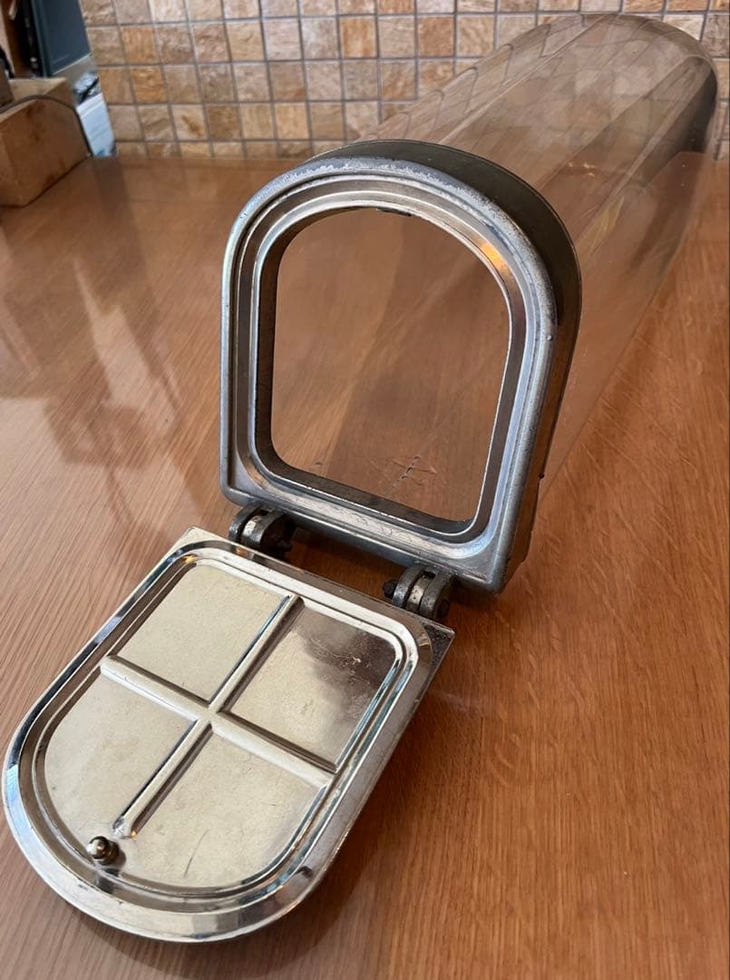 陳列ガラス容器