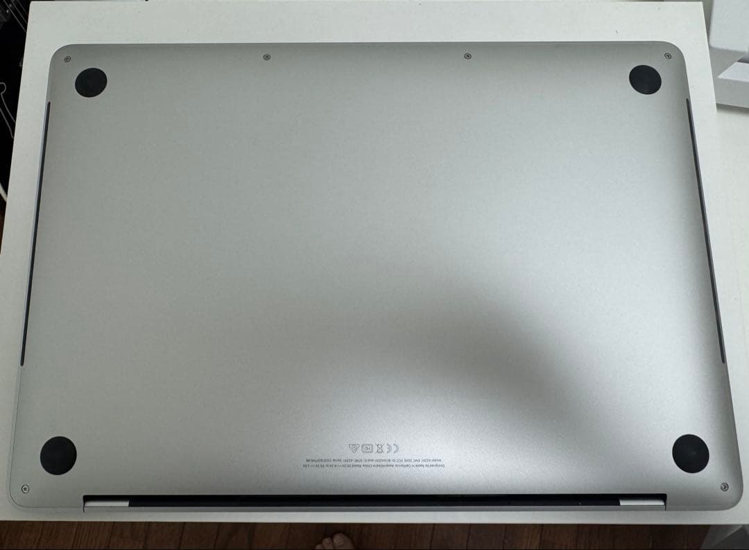 MacBook Pro 13-inch, 2020 シルバー