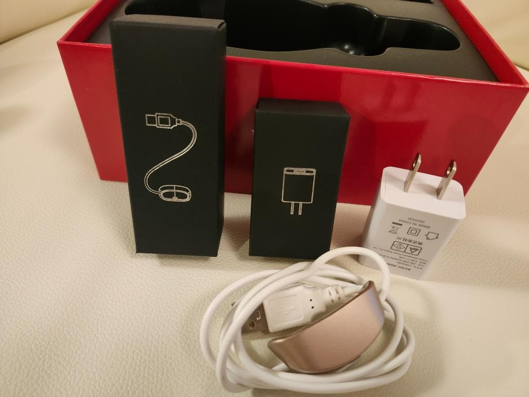 MEラボンエクラ IKKOさんプロデュースの美顔器