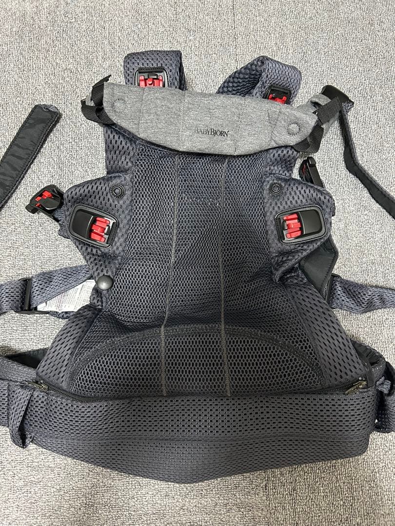 ベビービョルン　ハーモニー　抱っこ紐 メッシュ グレー